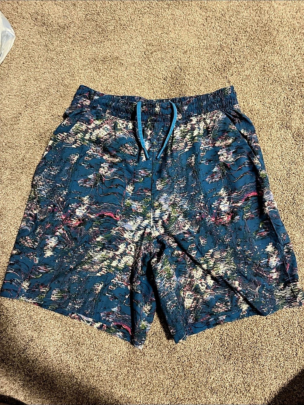 Lululemon Pace Breaker Short Men's Athletic Shorts Blue & Pink size small